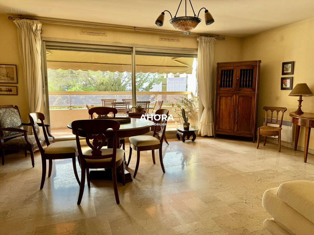 Appartement à MARSEILLE-9E