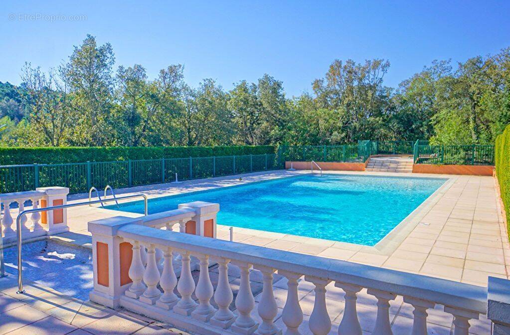 Appartement à MANDELIEU-LA-NAPOULE