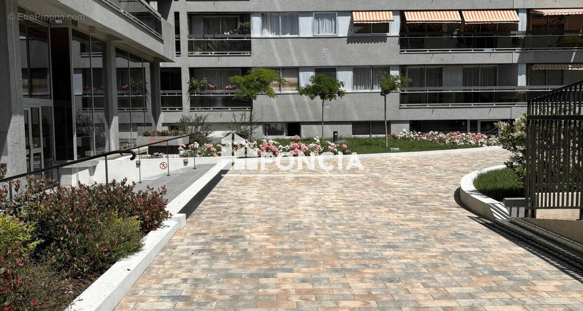 Appartement à LEVALLOIS-PERRET
