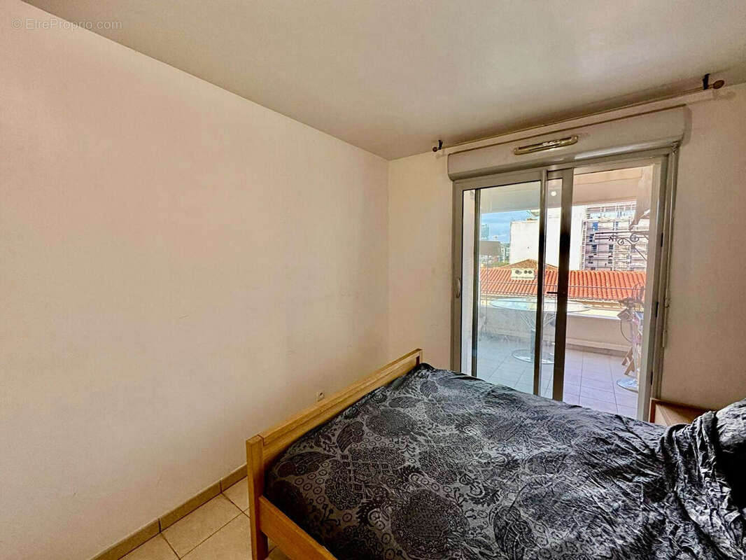Appartement à MARSEILLE-2E