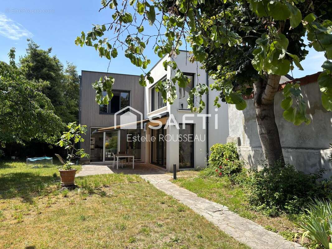Photo 1 - Maison à SAINT-MAUR-DES-FOSSES
