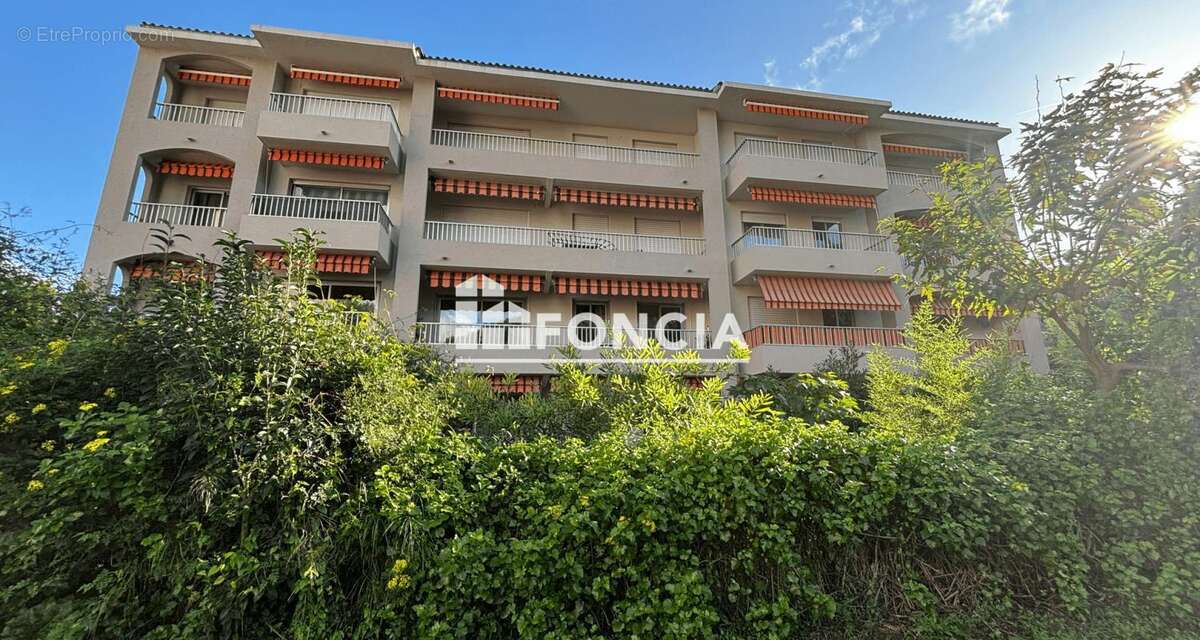 Appartement à HYERES