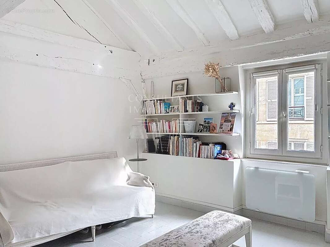 Appartement à PARIS-7E