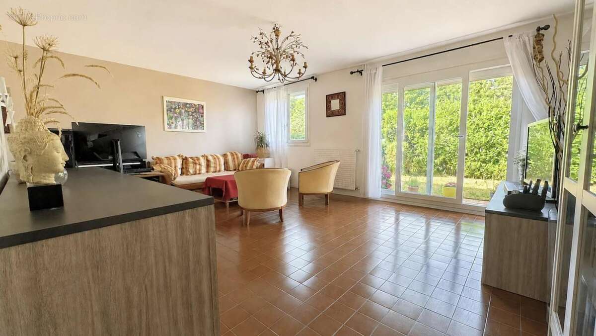 Maison 103 m² à Montigny-Le-Bretonneux  - photo 5