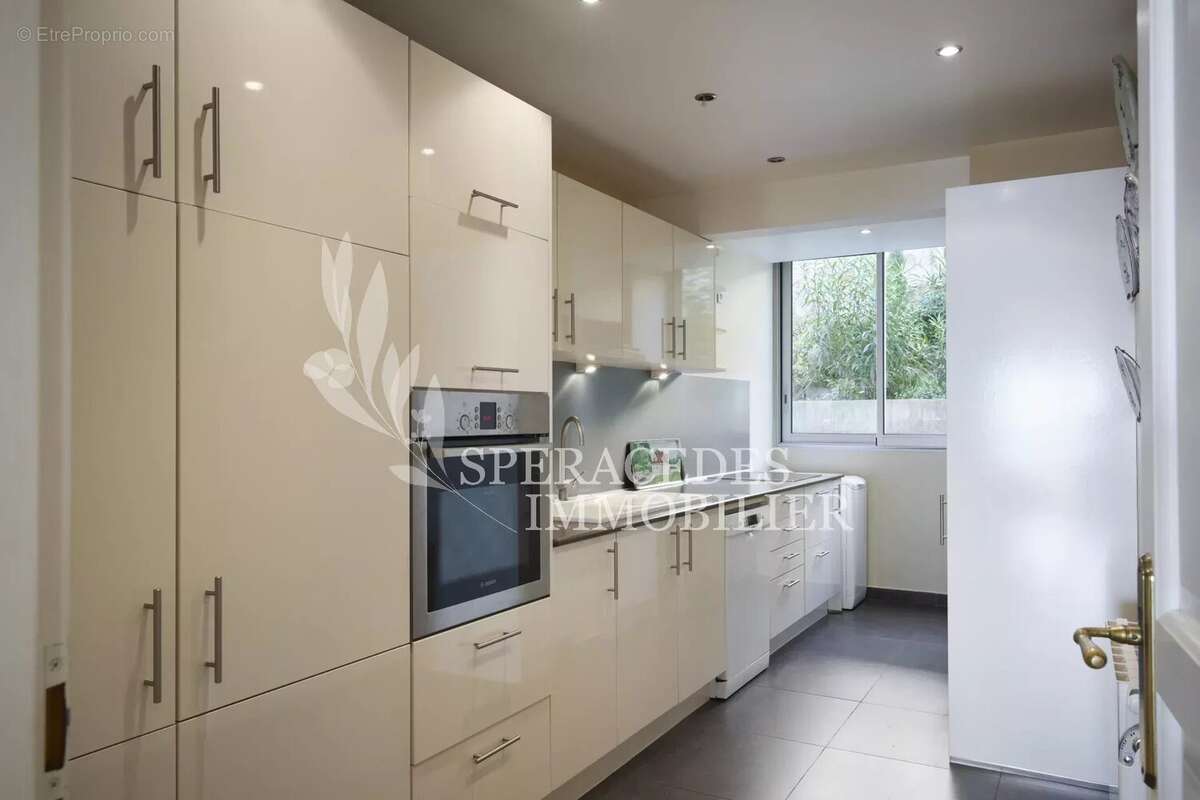 Appartement à LE CANNET