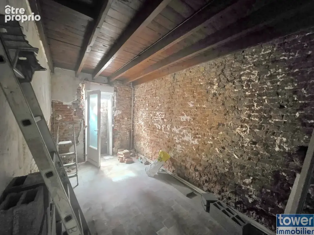 Maison 151 m2 à rénover   Beaux volumes, jardin et nombreuses possibilités - photo 9