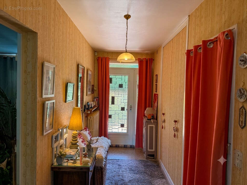 Maison à CHAMPLOST