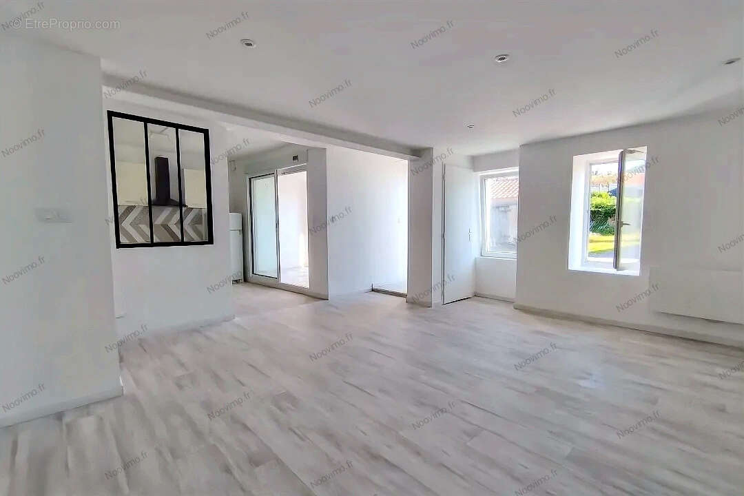 Maison à CORCOUE-SUR-LOGNE