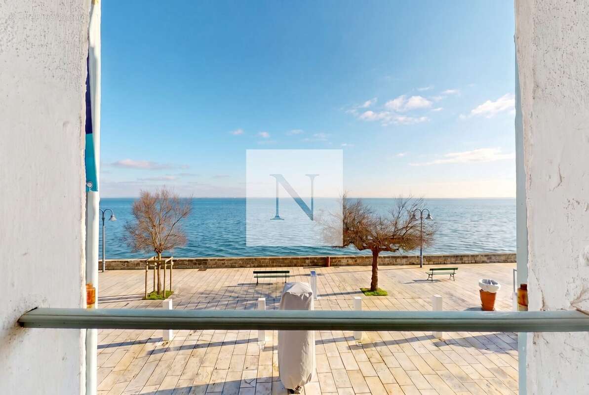 Appartement à LA FLOTTE