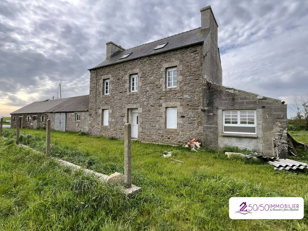 Maison à LANARVILY