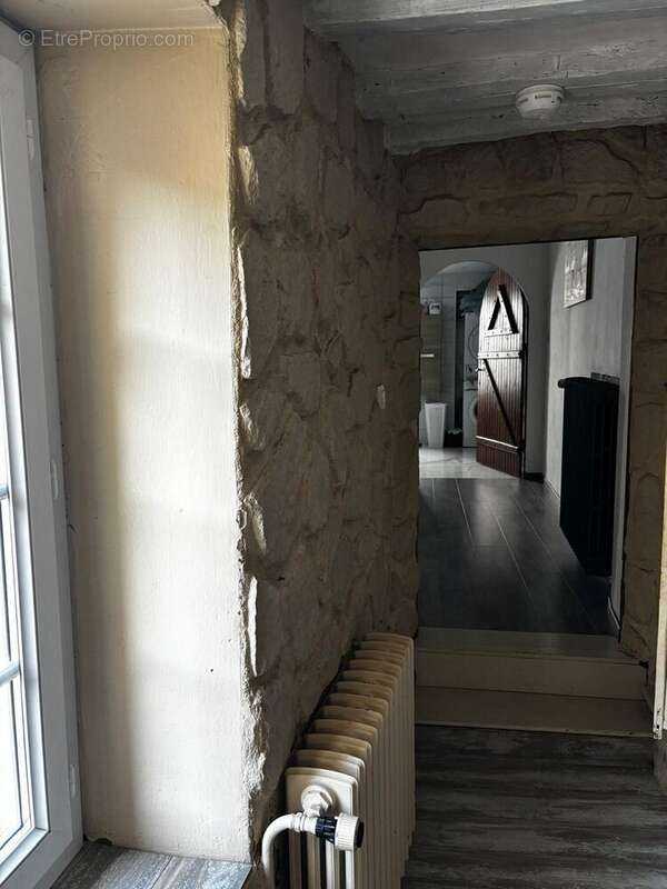 Maison à JUZIERS