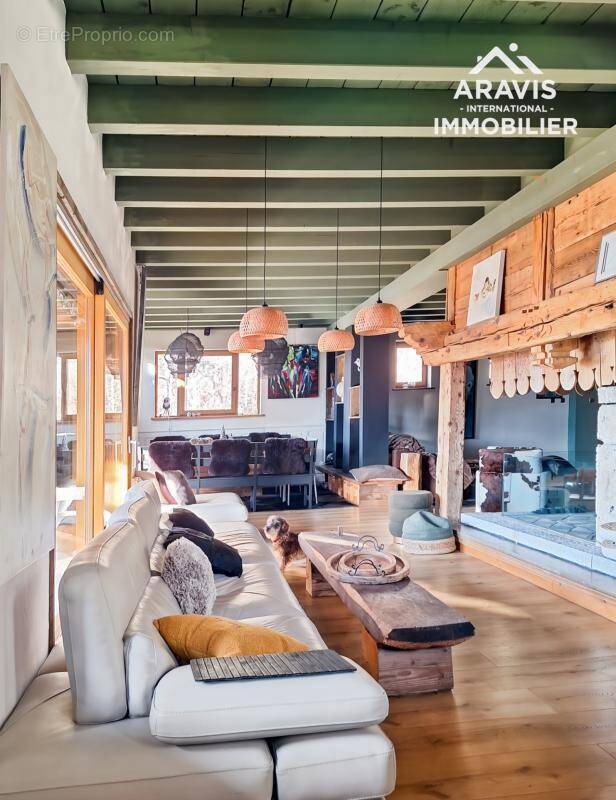 Maison à ARACHES-LA-FRASSE