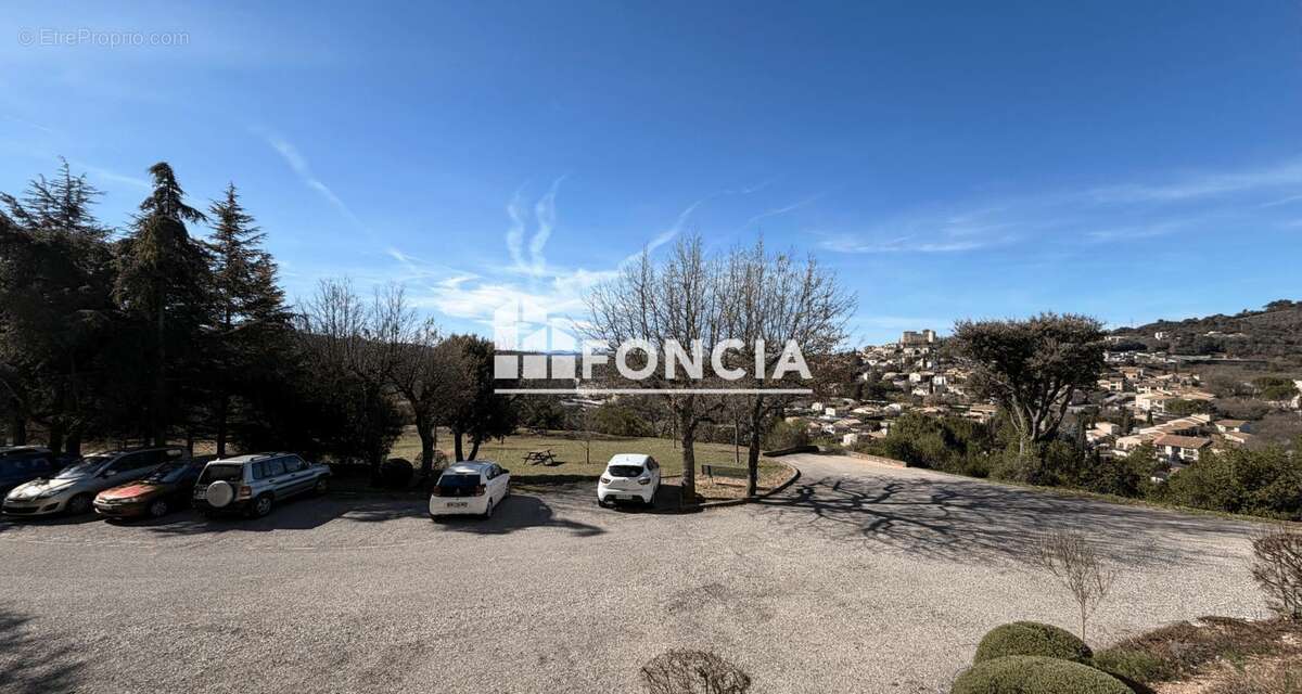 Appartement à GREOUX-LES-BAINS