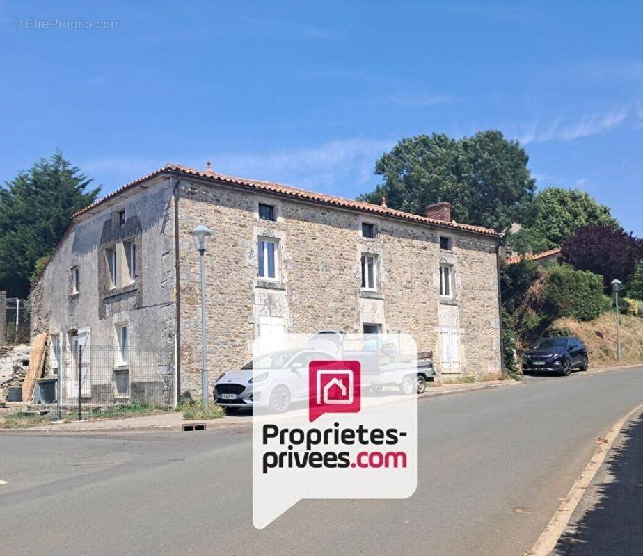 Maison à L'HERMENAULT