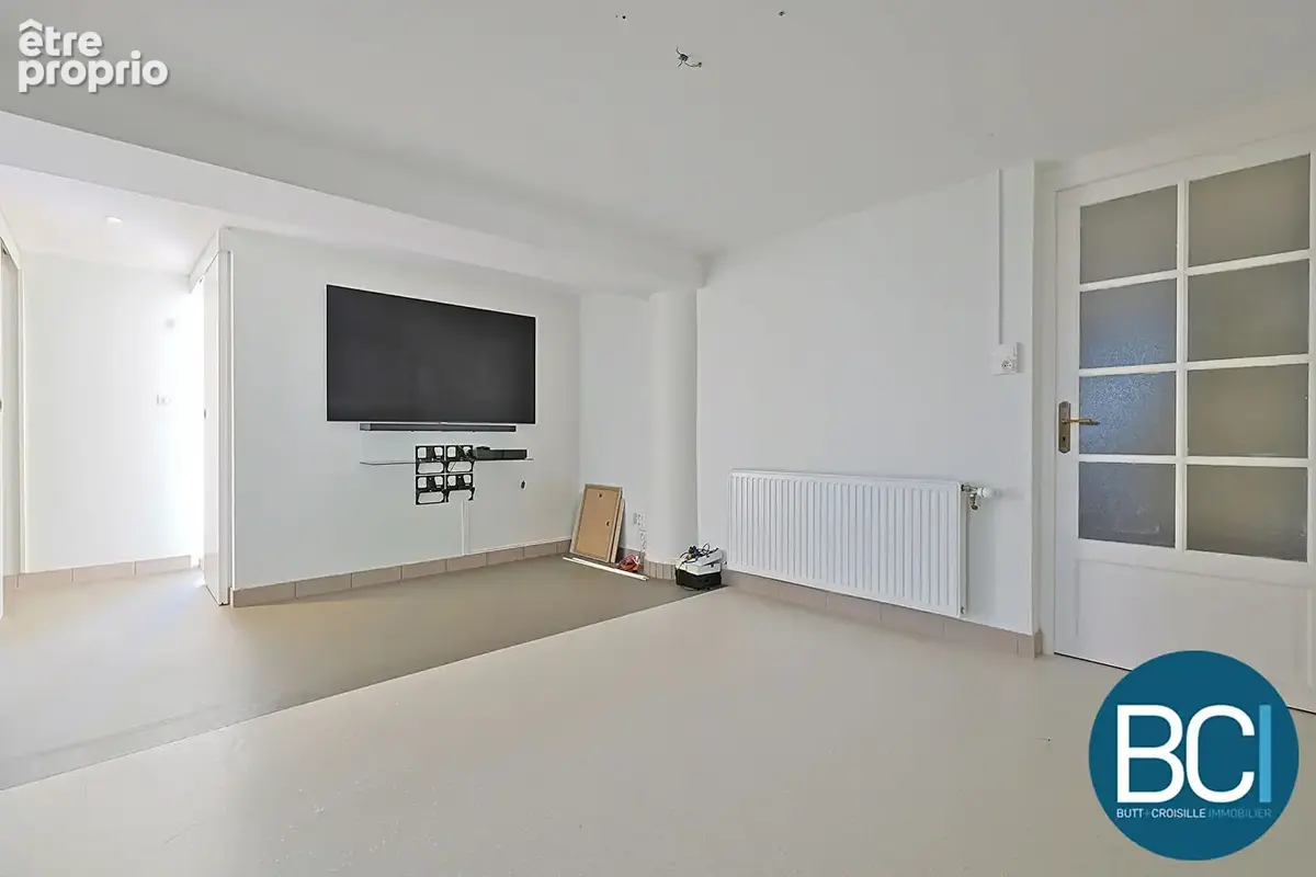 CUSTINES - Maison 7 pièces - 180m2 - photo 14