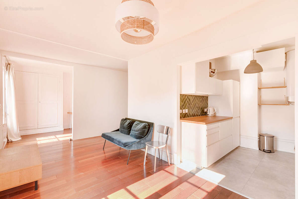 Appartement à PARIS-10E