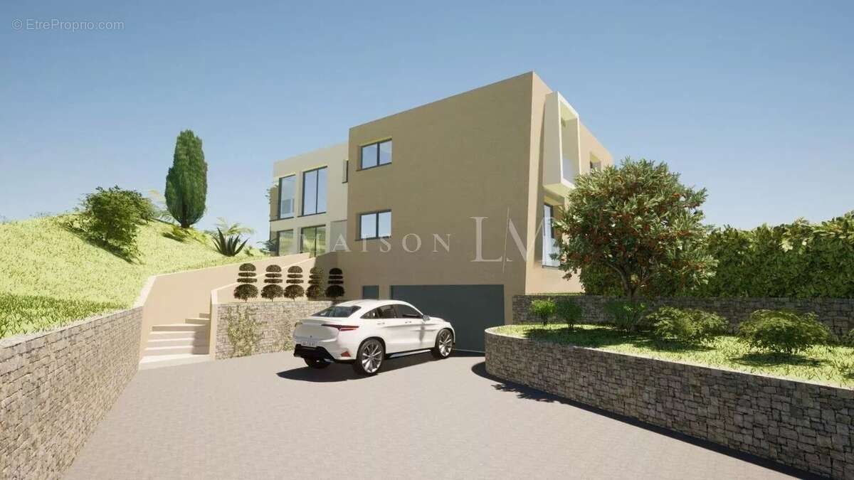 Terrain à VALLAURIS