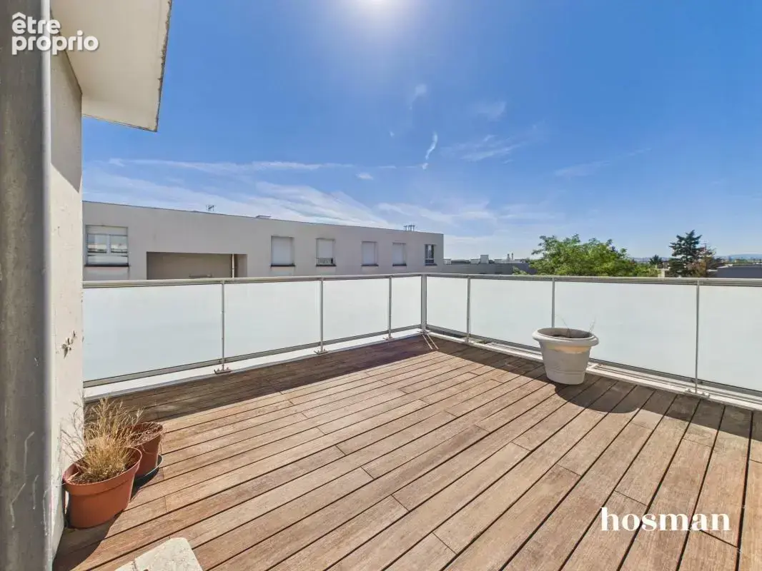 Appartement 3 pièces 61,25 m² avec terrasse de 25,5m2 et balcon - Avenue Général de Gaulle, Bron - photo 3