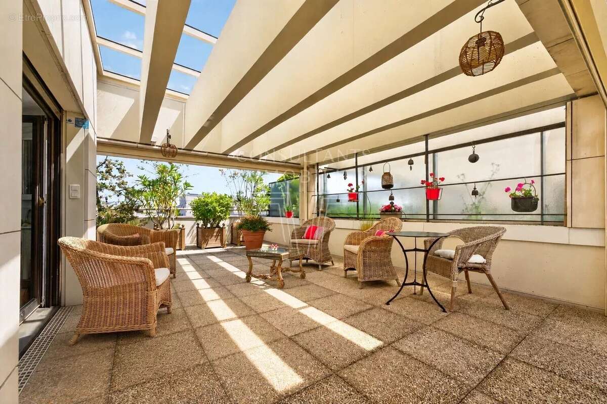 Appartement à LEVALLOIS-PERRET