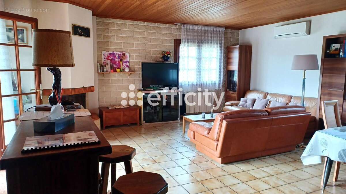 Maison 163 m² à Etrepagny  - photo 4
