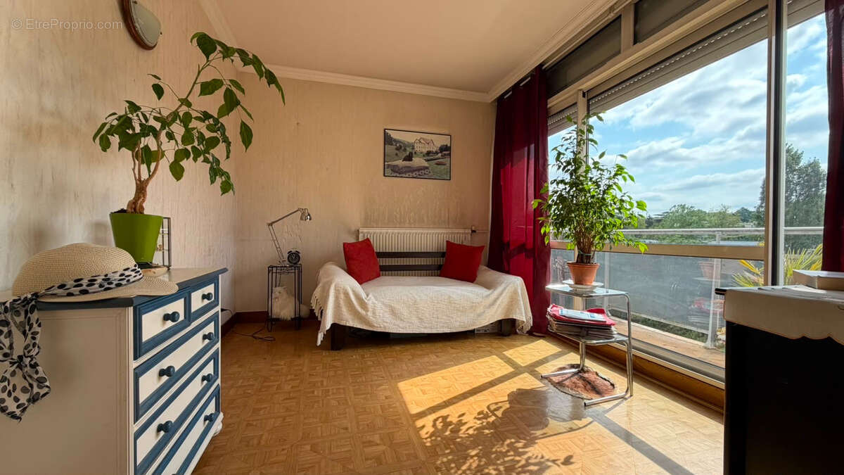 Appartement 65m² à livry-gargan - photo 2