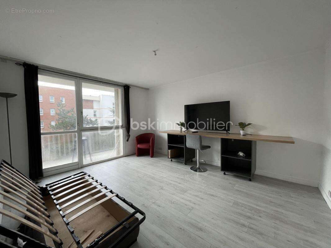 Appartement à SAINT-ETIENNE-DU-ROUVRAY