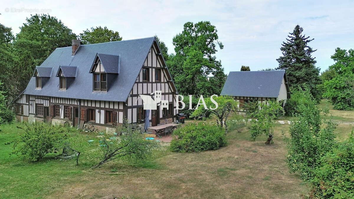 Maison 211 m² à La Neuville-Du-Bosc  - photo 2