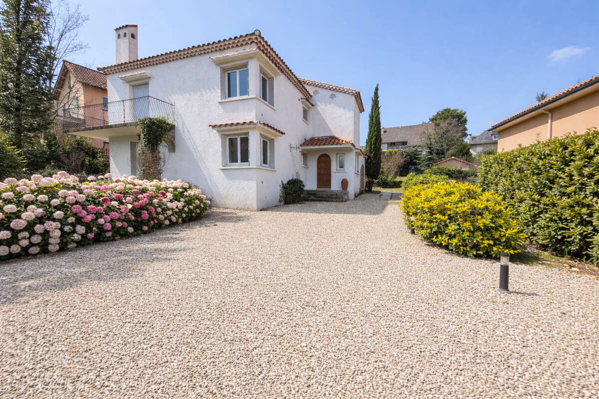 Maison à MILLAU