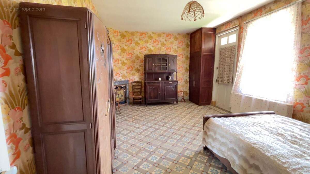 Maison à HUILLY-SUR-SEILLE