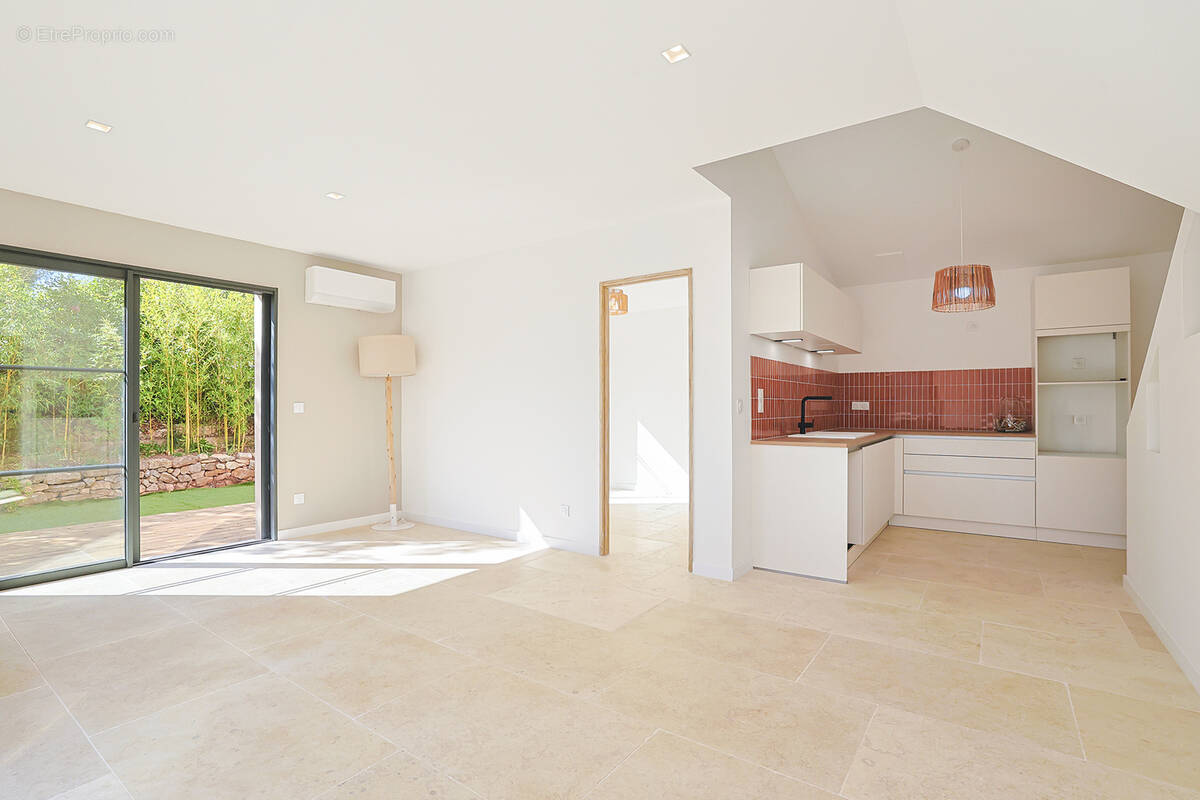 Maison à PUGET-VILLE