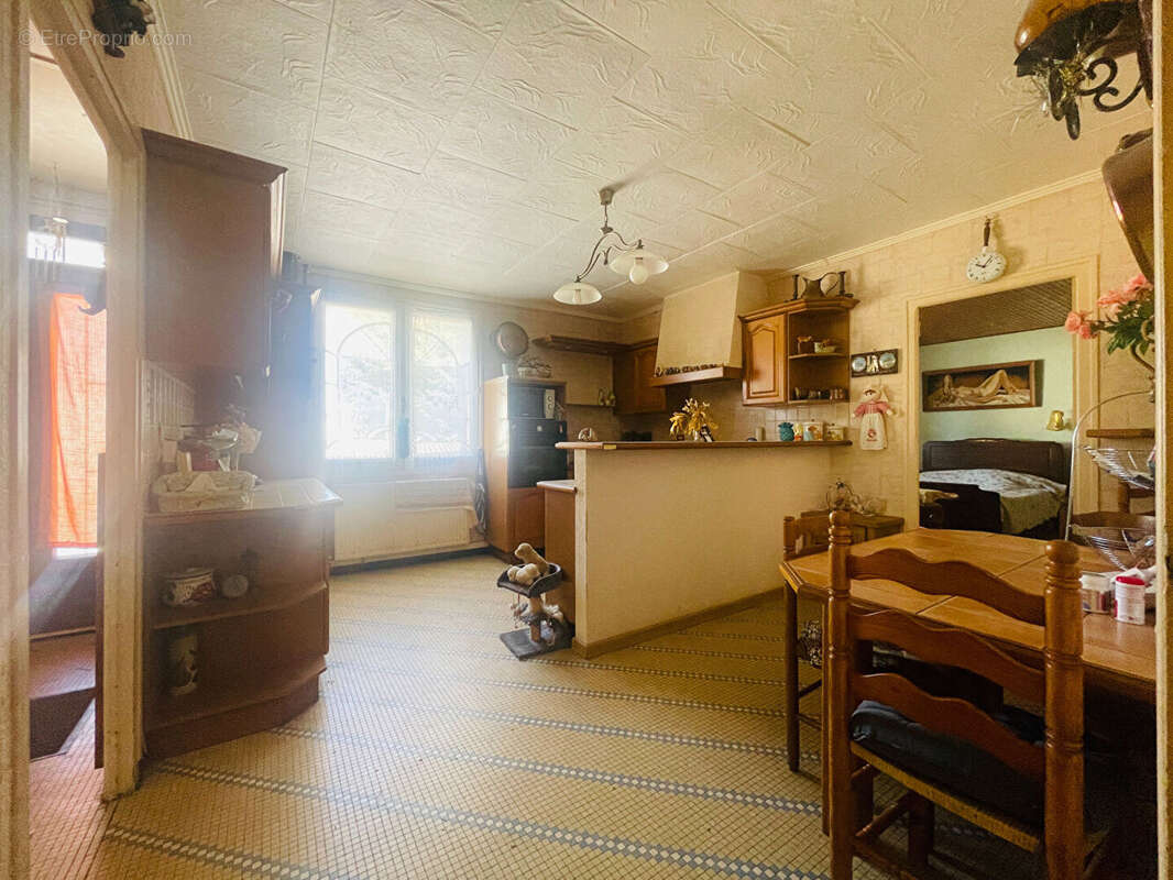 Maison à COMMEQUIERS