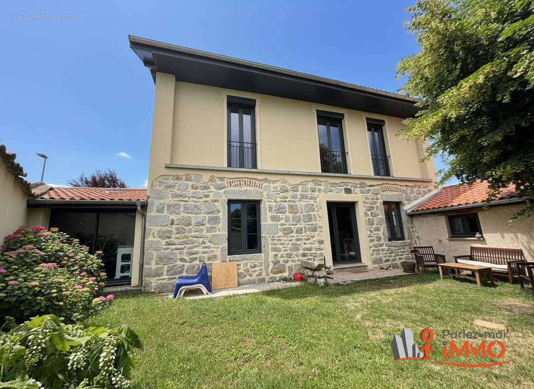 Maison 130 m² à Montbrison  - photo 2