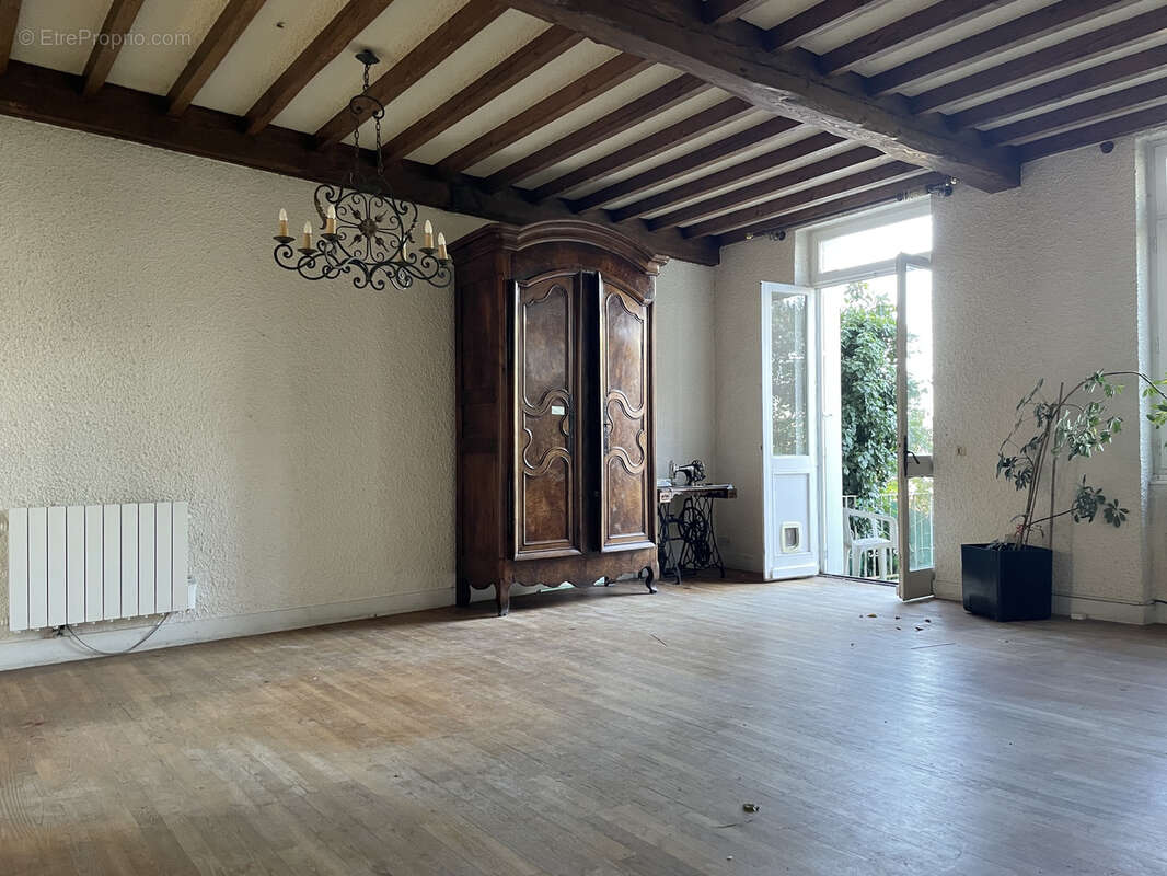 Rare, saint-etienne appartement en  rez de jardin  avec 300 m2 d'exterieur - photo 4