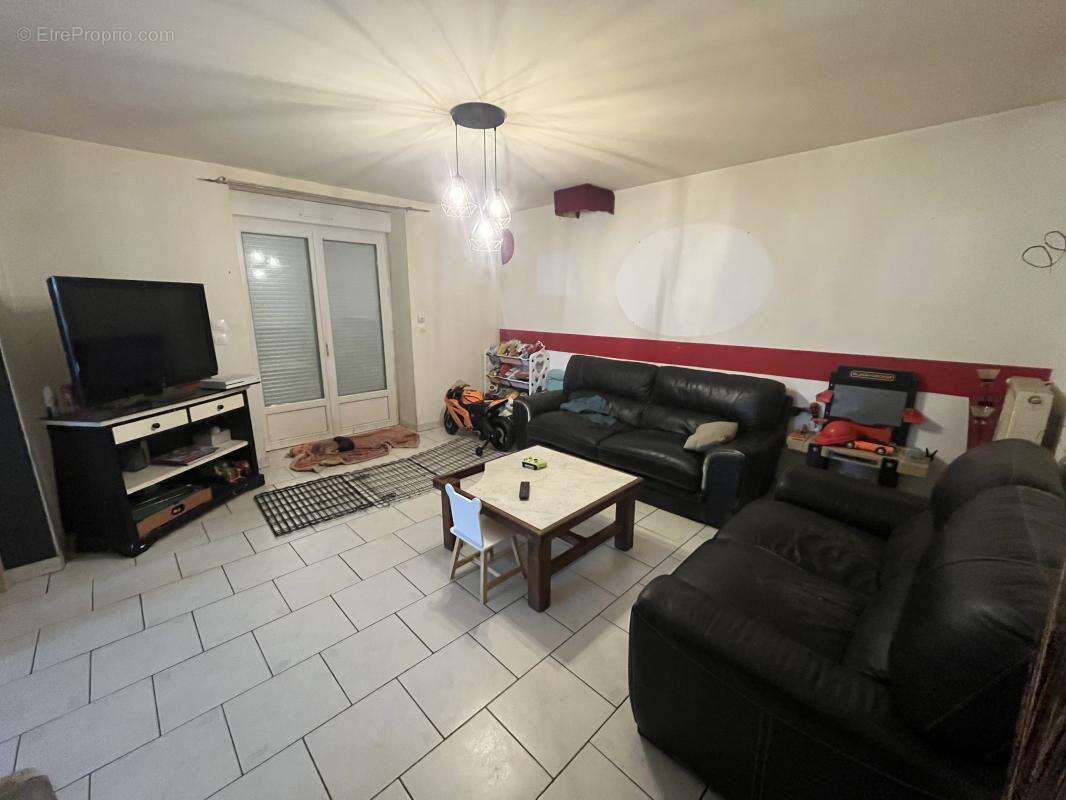 Maison à VAYRES