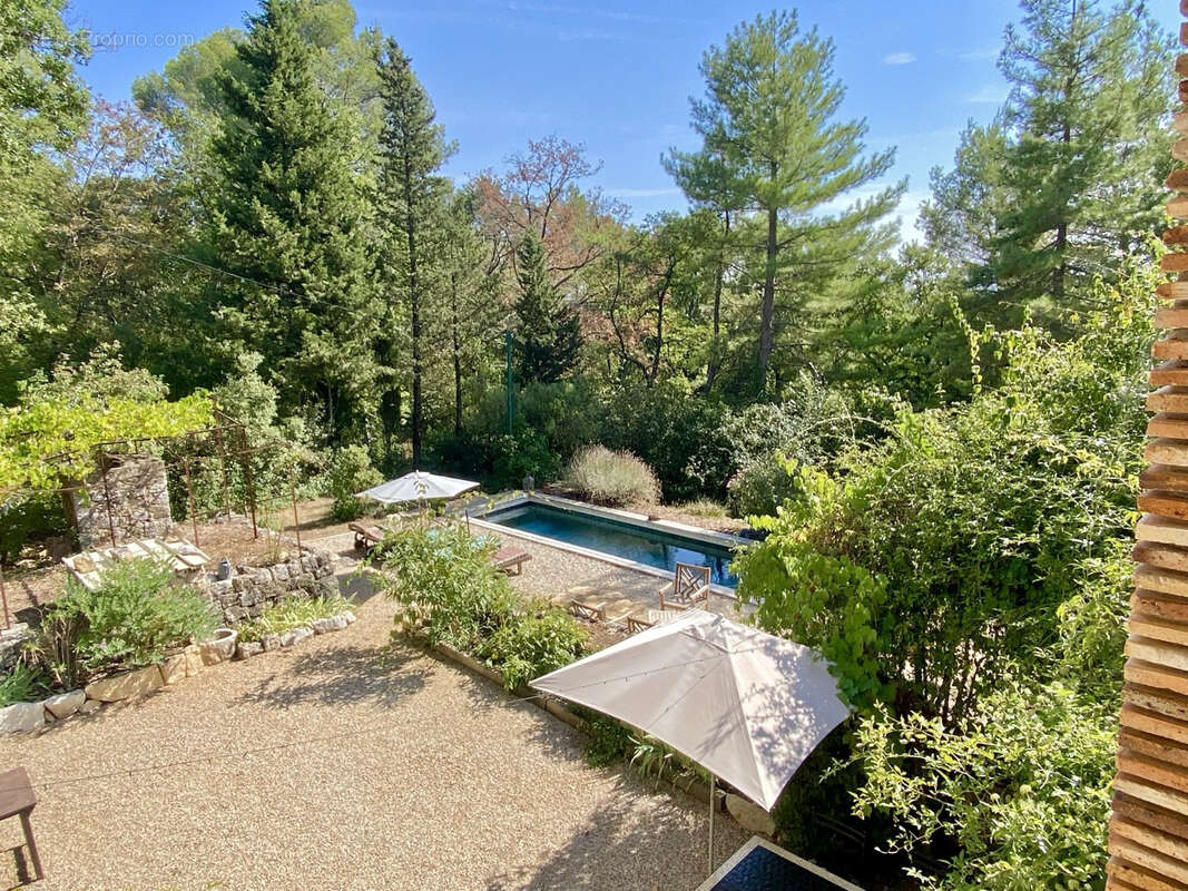 Maison à SAINT-VALLIER-DE-THIEY