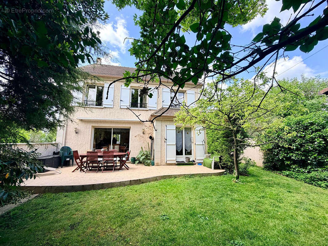 Maison à HOUILLES