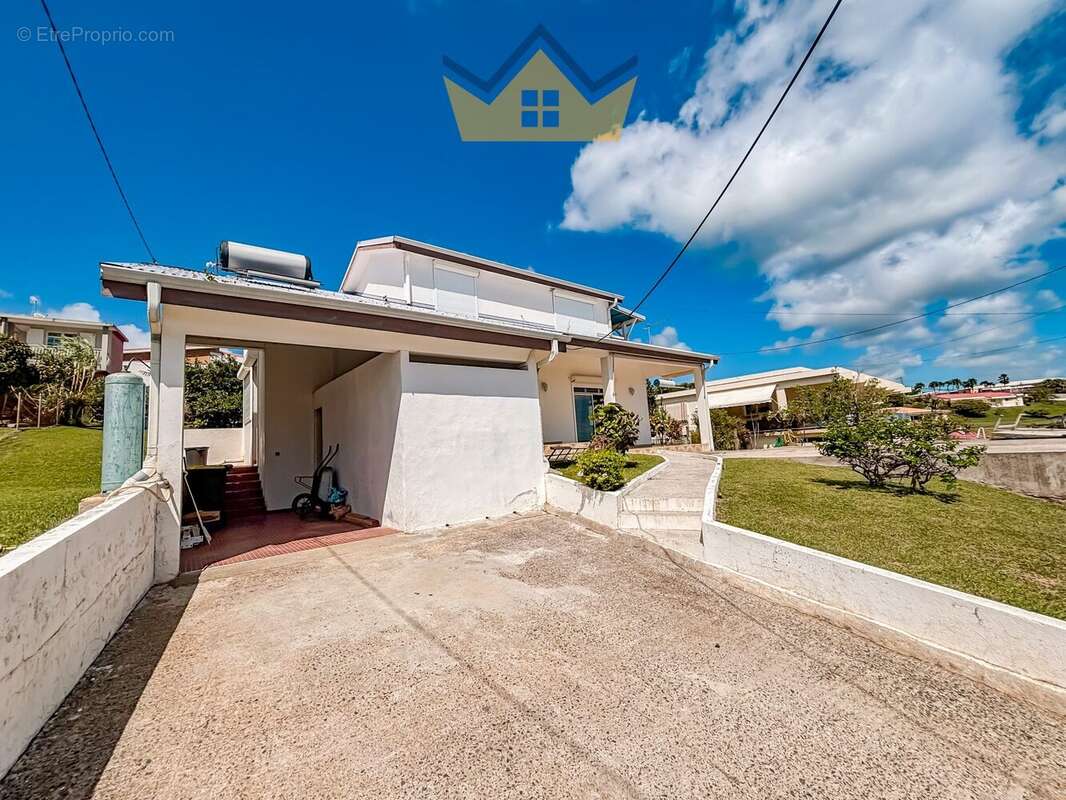 Maison à SCHOELCHER