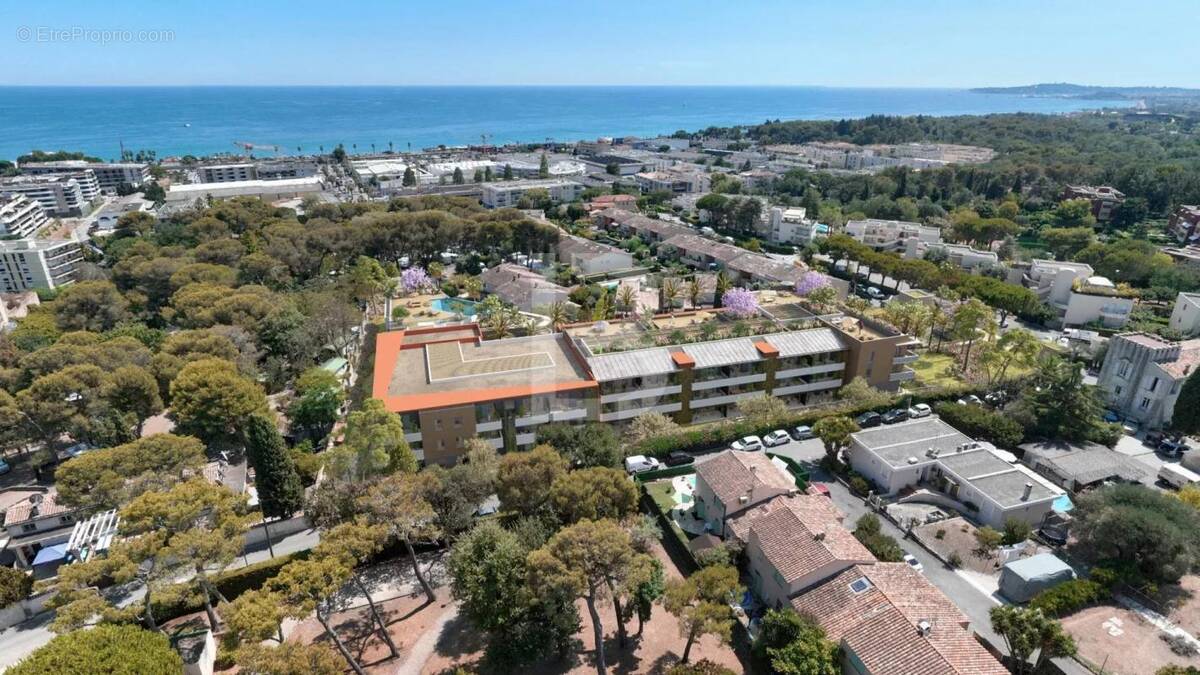 Appartement à VILLENEUVE-LOUBET