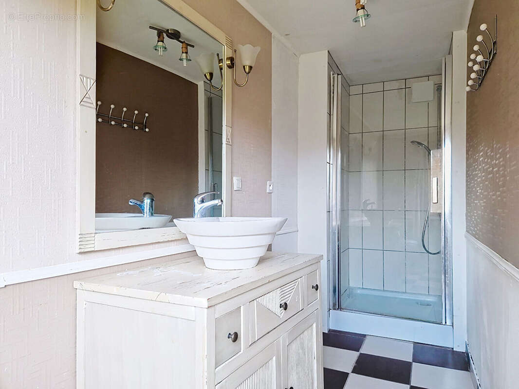 Maison à SAINT-GEORGES-DU-VIEVRE