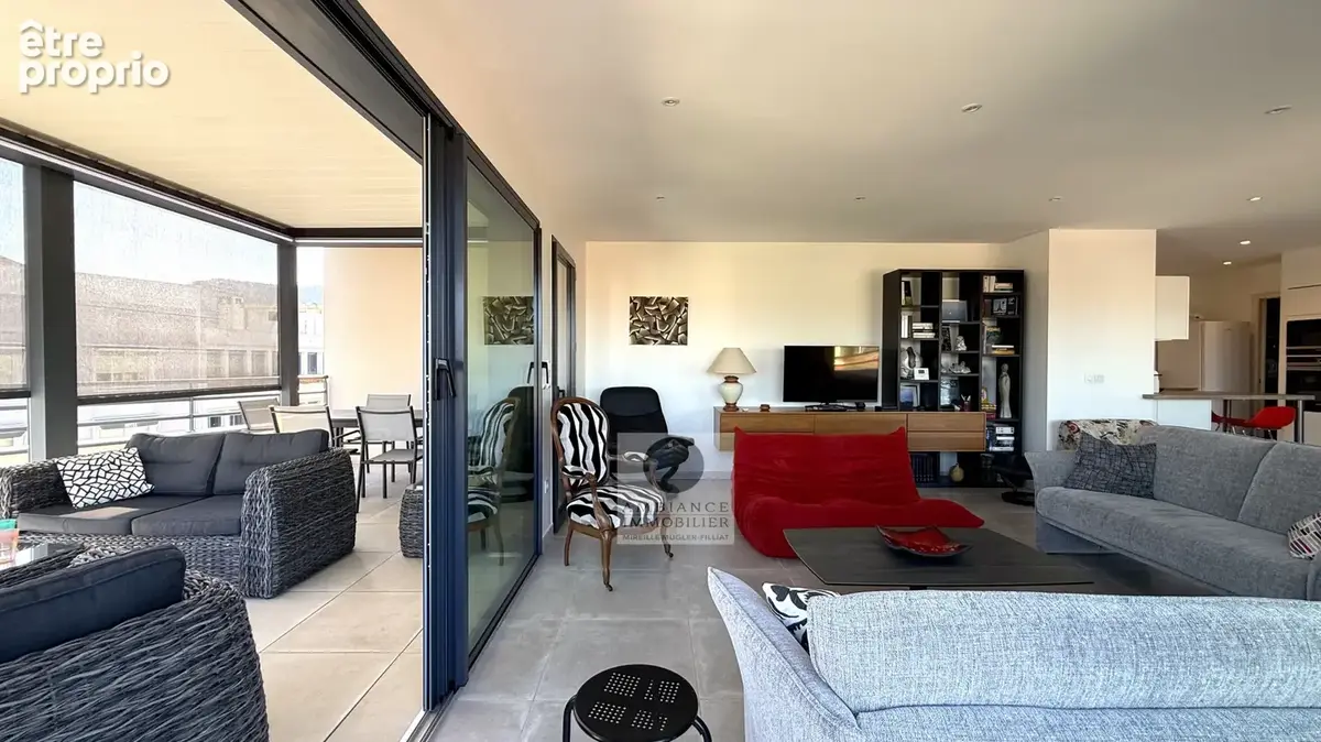 Appartement au dernier étage, entre lumière et terrasse - photo 6