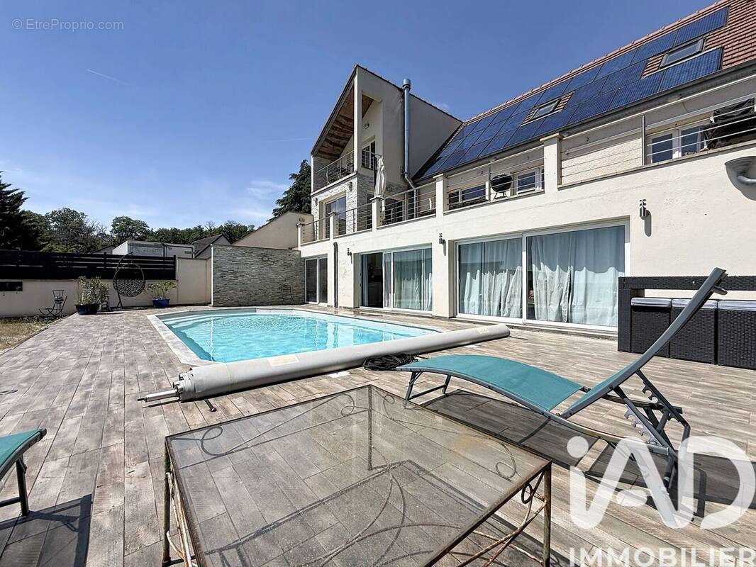 Photo 1 - Maison à LINAS