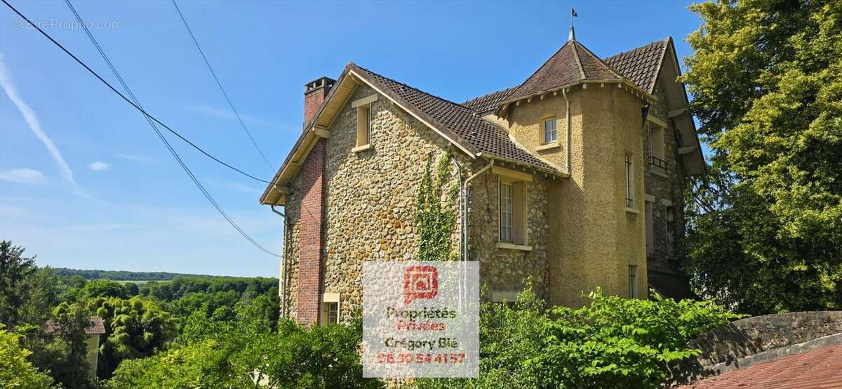 Maison bourgeoise 7 pièce(s) 220 m2 - photo 3