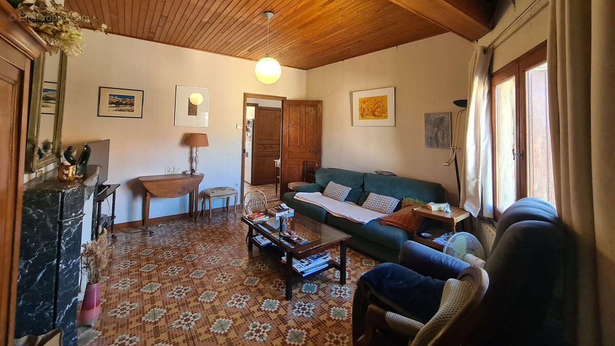 salon - Maison à GABIAN