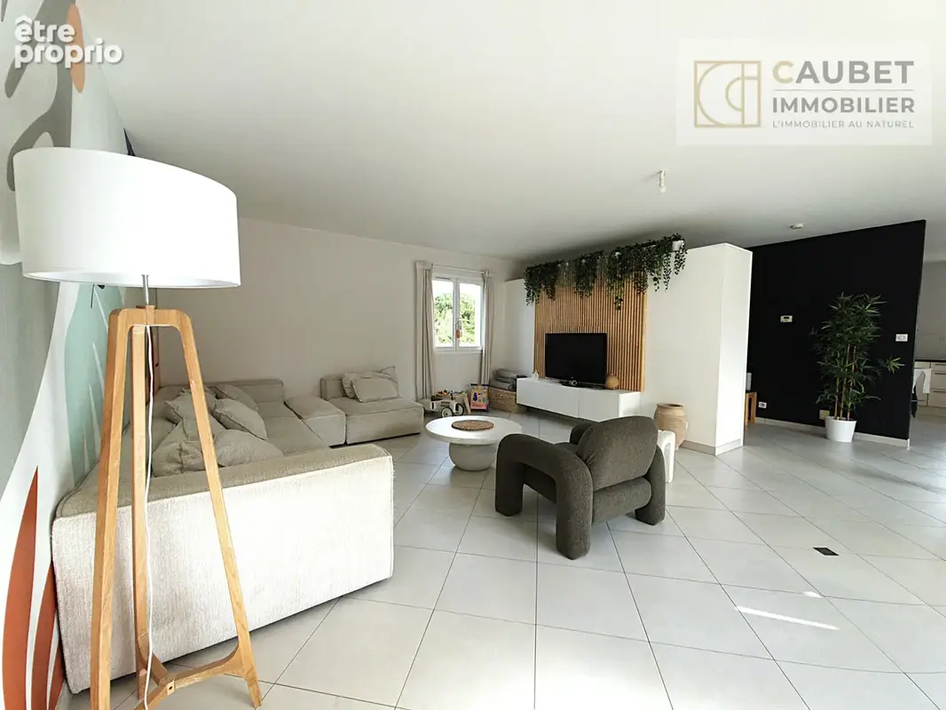 SOUES – Maison 5 pièces de plain-pied de 147m² avec piscine et sous-sol – DPE A - photo 7