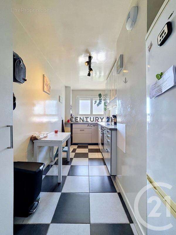 Appartement à MAISONS-ALFORT