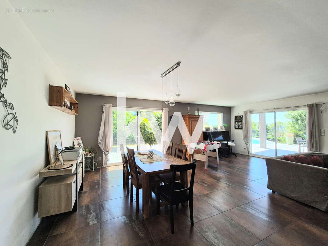 Maison 148 m² à La Chapelle-D'aurec  - photo 7