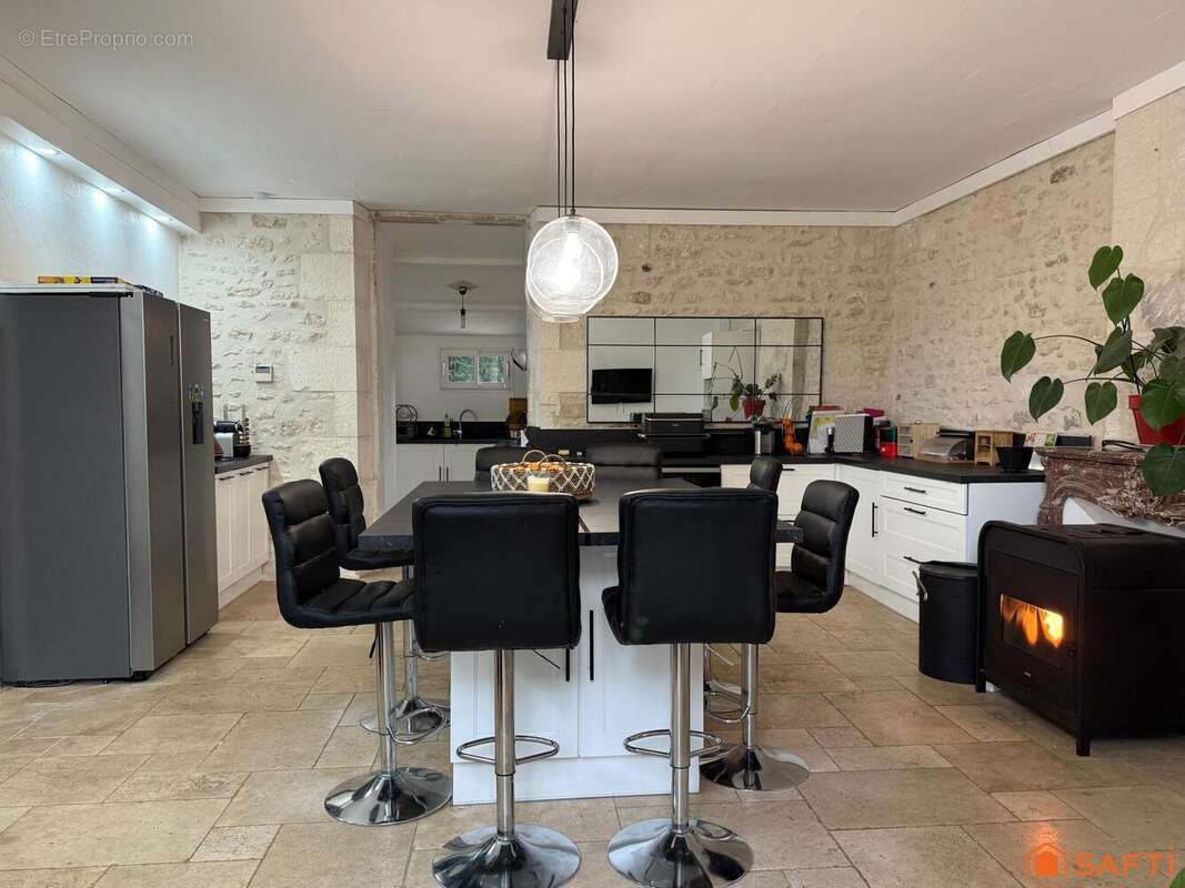 Photo 3 - Maison à CHANIERS