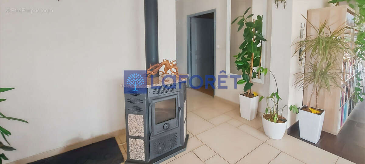 Maison familiale 142 m² sur 2 833 m² de terrain - photo 4