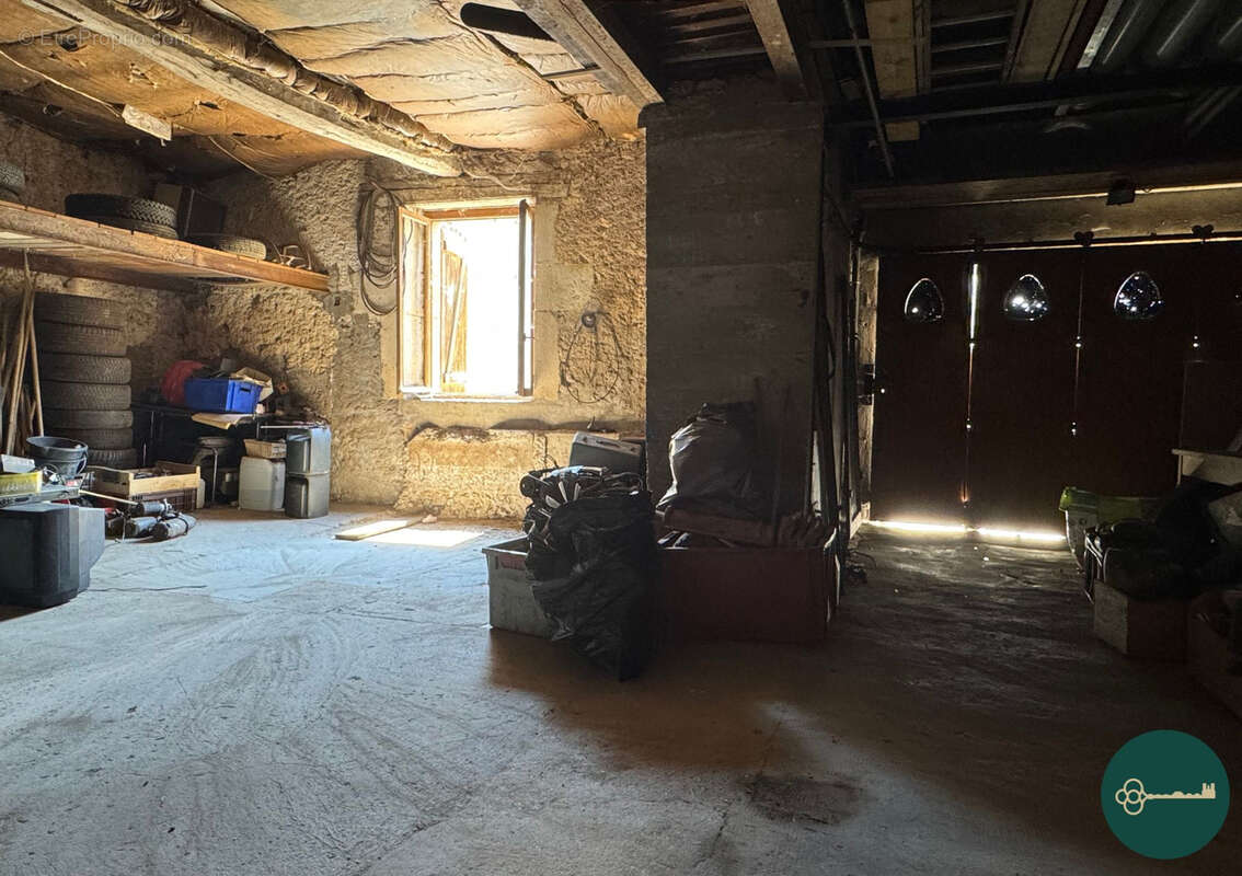 Appartement à PAGNEY-DERRIERE-BARINE