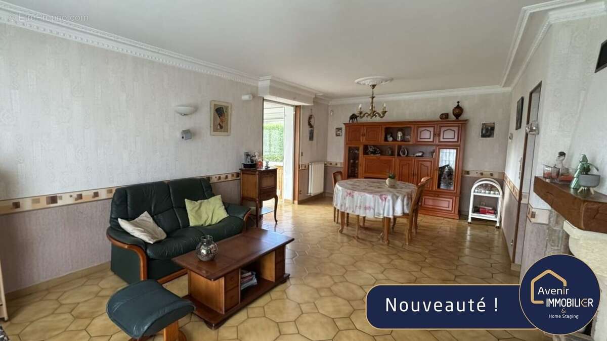 Maison à LA CHAPELLE-LAUNAY